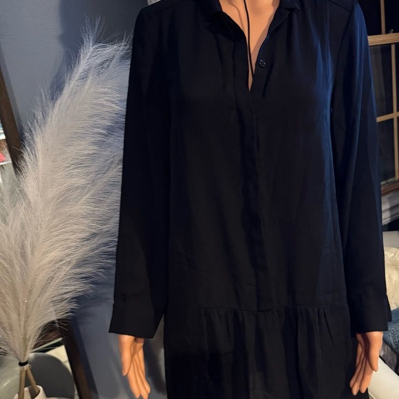 Banana Republic Black Tiered Long Sleeve Dress - Picture 5 of 11